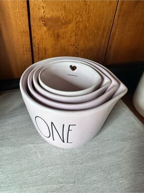 Rae Dunn Pale Pink Heart Measuring Cup Set